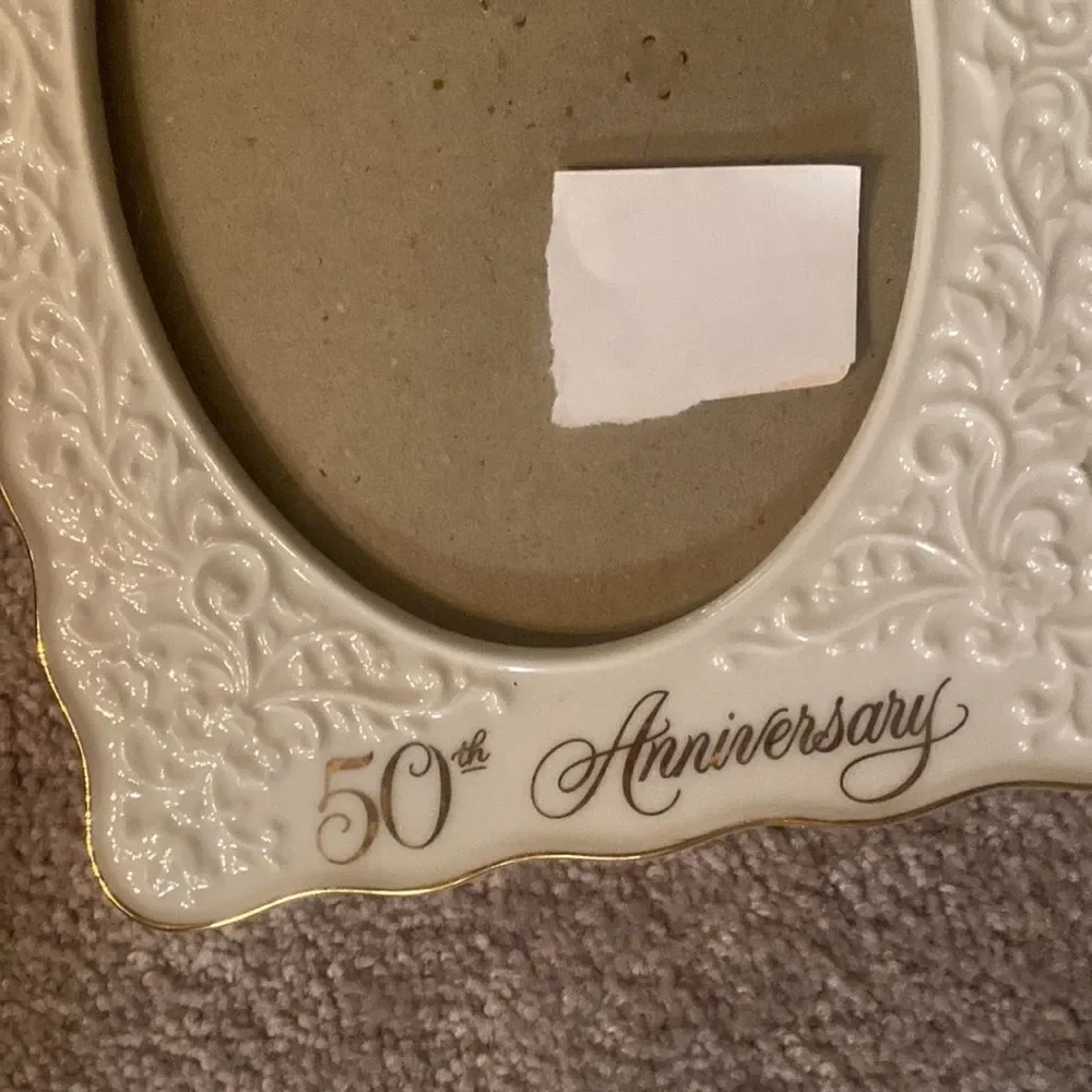 Hallmark 50th Anniversary Oval Gold Foil Ceramic Picture Frame!